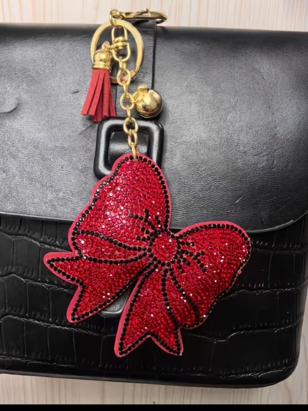 Red Bow rhinestone purse charm/ keychain! - Picture 2 of 3